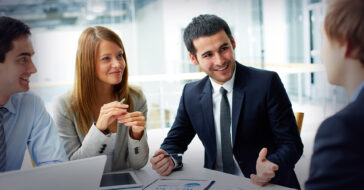 consultants-making-a-plan-8d8hudqwednxzxst